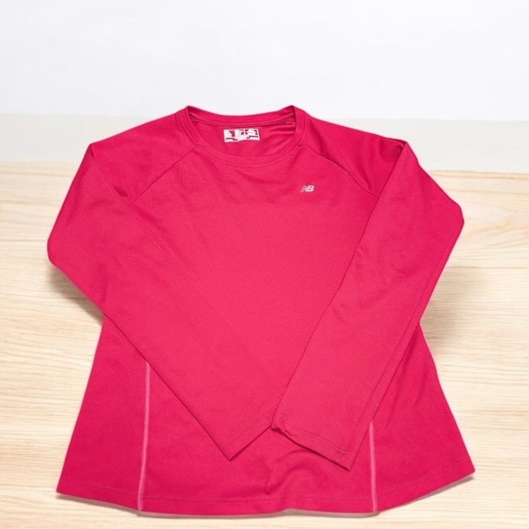 New Balance Women's Long Sleeve Tee - Red - Picture 1 of 3